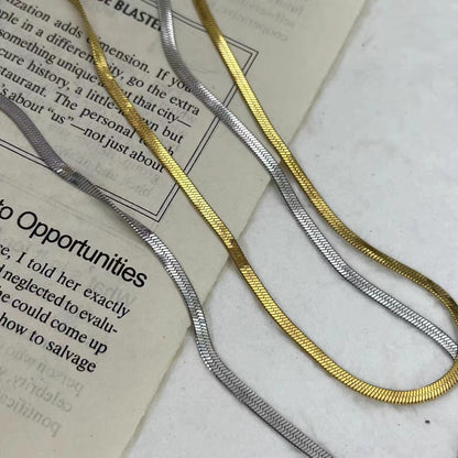 Balos Herringbone Necklace